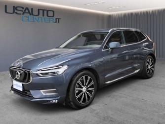 VOLVO XC40 2023